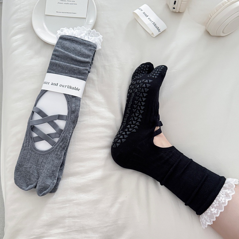 Lace Trim Split Toe Yoga Socks - đánh giá và giá Pilates & Yoga Vida